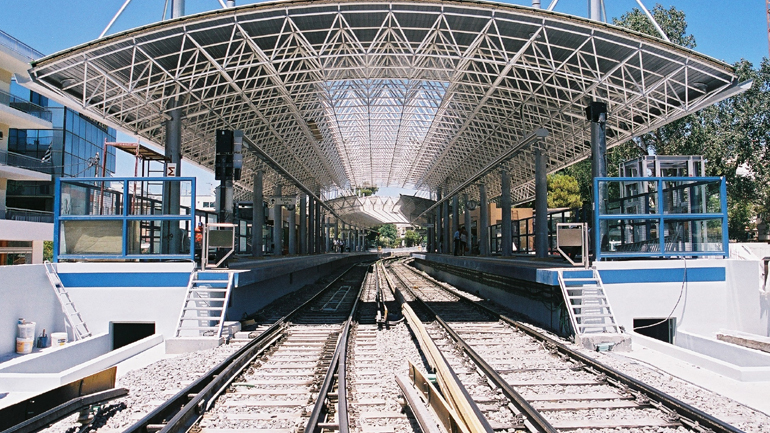 Εκκενώθηκε ο σταθμός του ΗΣΑΠ στο Ν. Ηράκλειο – Έρευνα για βόμβα