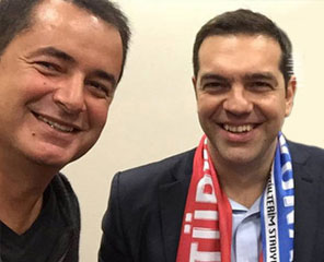 O Toύρκος παραγωγός με τον έλληνα πρωθυπουργό