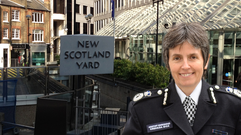 “Άρωμα γυναίκας” στη Scotland Yard