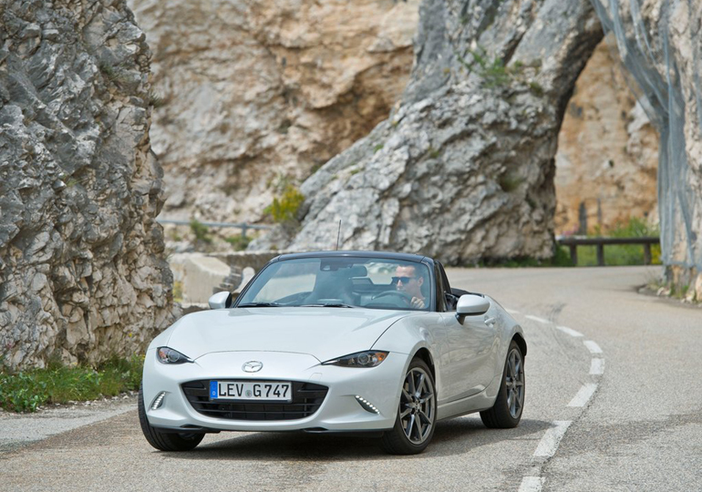 Είναι σίγουρο πως πολλοί θα ήθελαν να έχουν το νέο Mazda MX-5 στο γκαράζ τους...