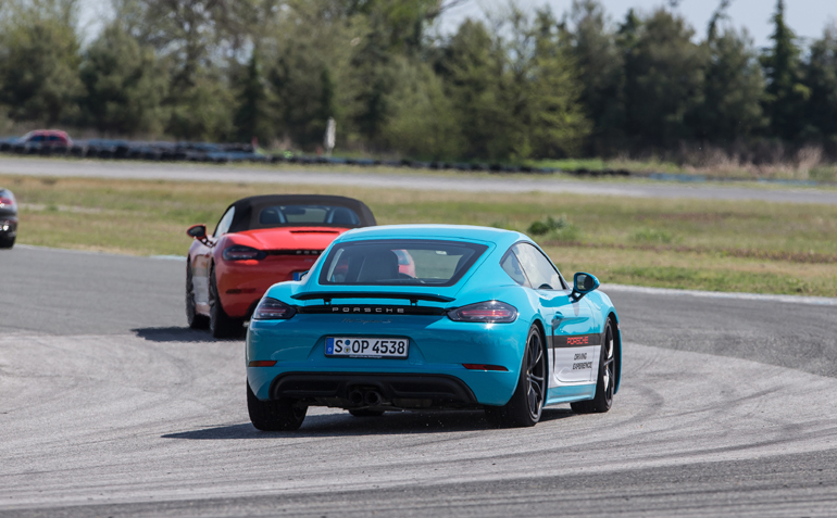 Εντυπωσιακά γρήγορη η Cayman 2.5 S