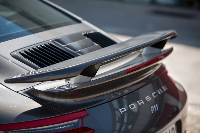 Αρρωσταίνεις βλέποντας αυτή την φτερούγα..