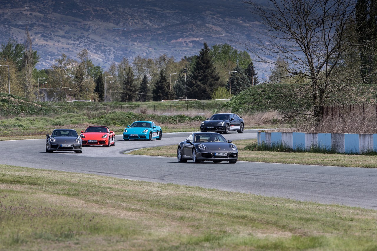 Όλα τα... μωρά στην πίστα! Porsche 911, Porsche 911 turbo, Porsche Boxster, Porsche Cayman και Porsche Panamera...
