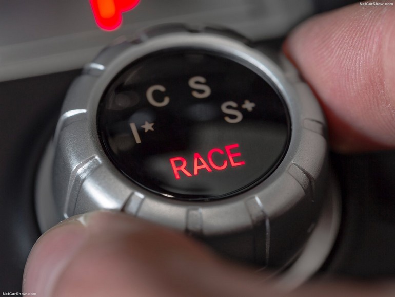 Από αυτόν τον διακόπτη επιλέγεις το πρόγραμμα οδήγησης