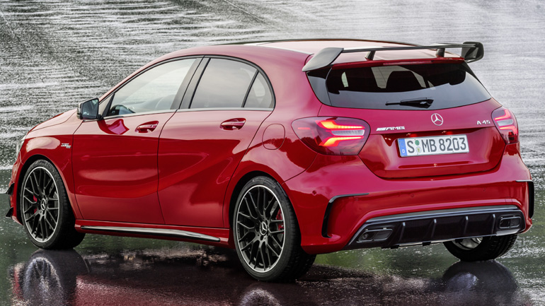 Διαχύτης,  τετραπλές απολήξεις της εξάτμισης και σταθερή πίσω πτέρυγα