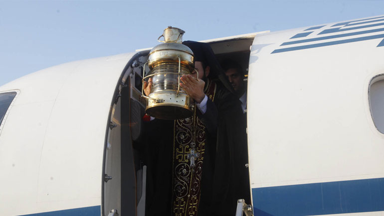 Μεταφορά του Αγίου Φωτός από την AEGEAN και την Olympic Air