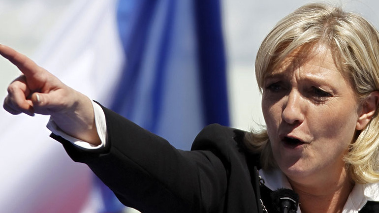 Πρώτη σε δημοσκόπηση η Λεπέν