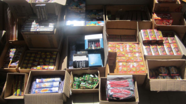 Λάρισα: Κατασχέθηκαν χιλιάδες κροτίδες και βεγγαλικά