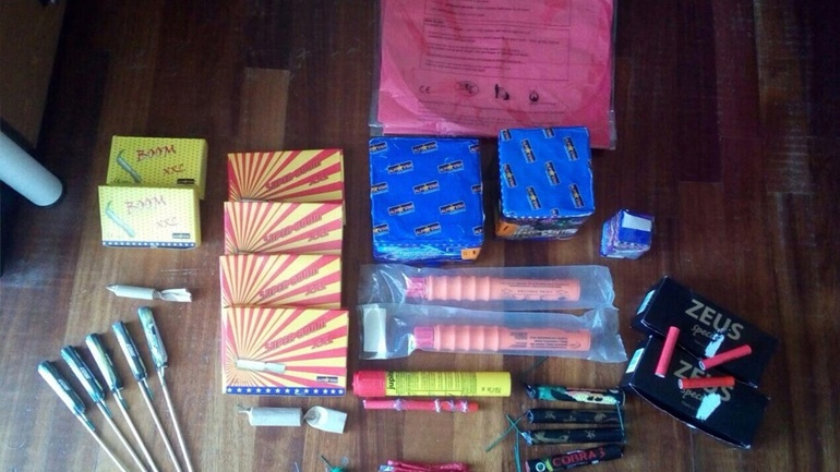 Υπό κράτηση περιπτεράς στη Λήμνο – Είχε στην κατοχή του βεγγαλικά