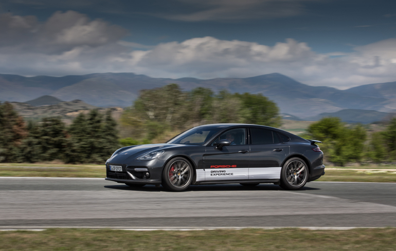 H Porsche Panamera turbo