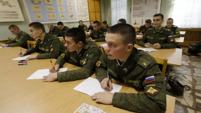 Αγία Πετρούπολη: Συνελήφθη δόκιμος στρατιωτικής Ακαδημίας για “συνέργεια σε τρομοκρατία”