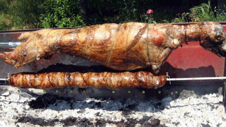 «Πανηγύρι» ελληνοποιήσεων αμνοεριφίων καταγγέλλουν οι κτηνοτρόφοι