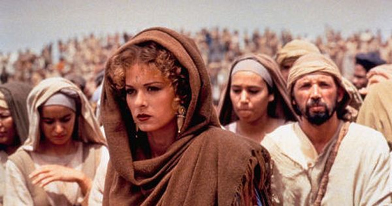 Debra Messing, «Jesus» 1999