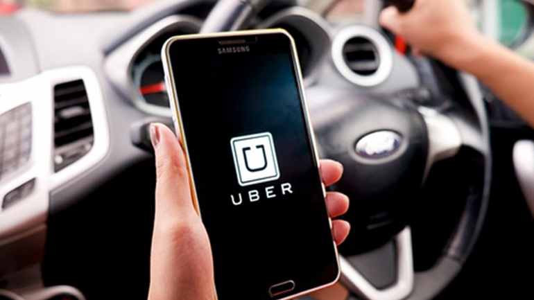 Ιταλία: Προσωρινή δικαίωση για την Uber – Στα «κάγκελα» οι οδηγοί ταξί