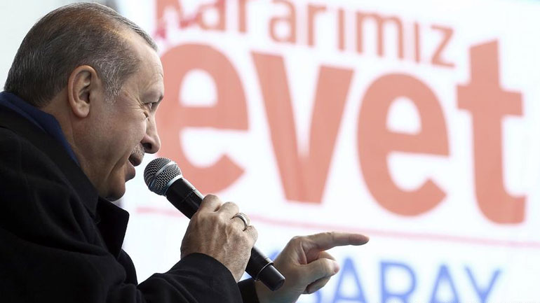 Deutsche Welle: Σε κλίμα πόλωσης το δημοψήφισμα στην Τουρκία