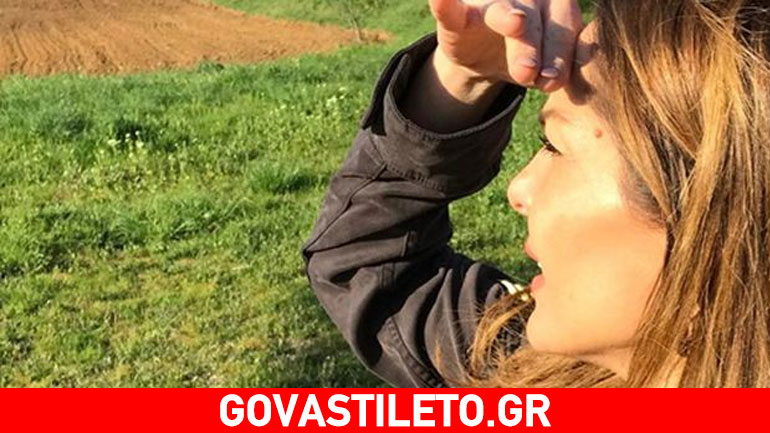 Η Δέσποινα Βανδή κάνει ποδήλατο στη φύση με τα παιδιά της