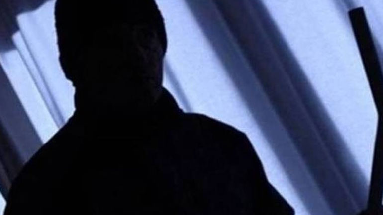 Ναύπακτος: Διαρρήκτες απέσπασαν μετρητά και τιμαλφή αξίας 10.000 ευρώ