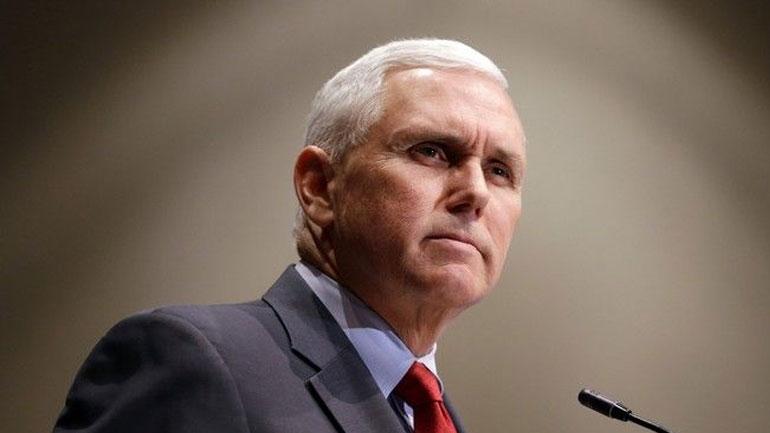 Ο Μάικ Πενς σε στρατόπεδο στη Νότια Κορέα