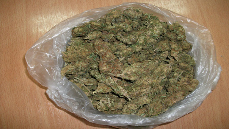 Συνελήφθη νεαρός που διακινούσε χασίς στη Μυτιλήνη