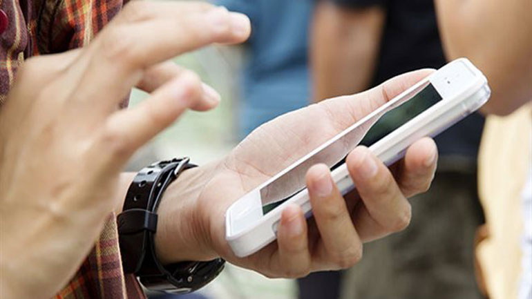 Πάνω από το 70% των Κινέζων αγοράζουν κινητό τηλέφωνο κάθε δύο χρόνια