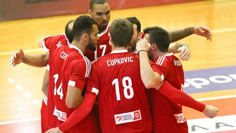 Βόλεϊ: «Σκούπισε» τον Παμβοχαϊκό και πέρασε στους τελικούς ο Ολυμπιακός