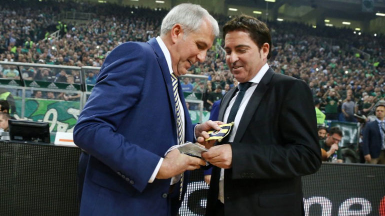 O Oμπράντοβιτς εν τέλει πλήγωσε τον Παναθηναϊκό, στον πάγκο του οποίου ως γνωστόν κάθισε για 13 χρόνια