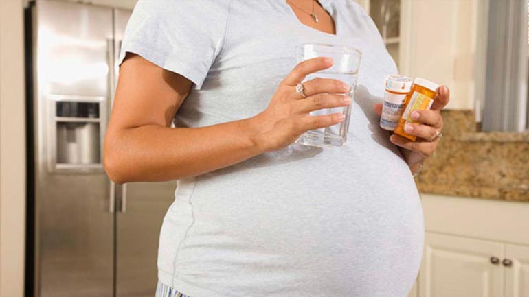 Αντικαταθλιπτικά και εγκυμοσύνη: Νέα έρευνα κρούει τον κώδωνα του κινδύνου