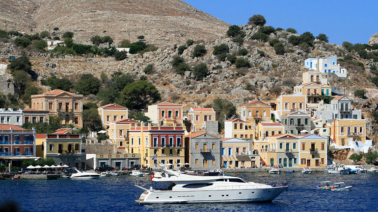 Διωκόμενος για χρήση εφαρμογής σε κινητά ο 28χρονος Τούρκος που εισήλθε παράνομα στη Σύμη!