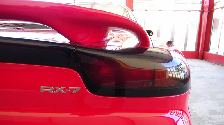 Το λογότυπο RX-7 είναι σα να... μιλά από μόνο του