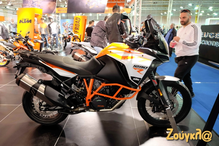 Το τέρας αμάν και το νέο KTM 1290 Super Adventure R υπόσχεται να προσφέρει δυνατές, μα πολύ δυνατές, συγκινήσεις
