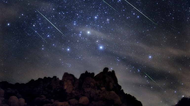 Βροχή διαττόντων κορυφώνεται το βράδυ