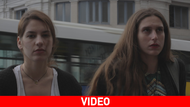 «Μήνις, η επανάσταση του καναπέ» στη σκηνή Black Box του Επί Κολωνώ