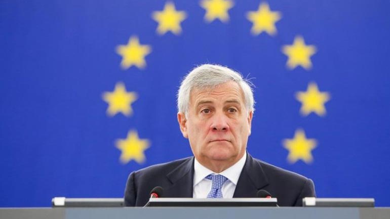 «Η πόρτα της Ε.Ε δεν έχει κλείσει για τους Βρετανούς», δήλωσε ο πρόεδρος του Ευρωπαϊκού Κοινοβουλίου Ταγιάνι