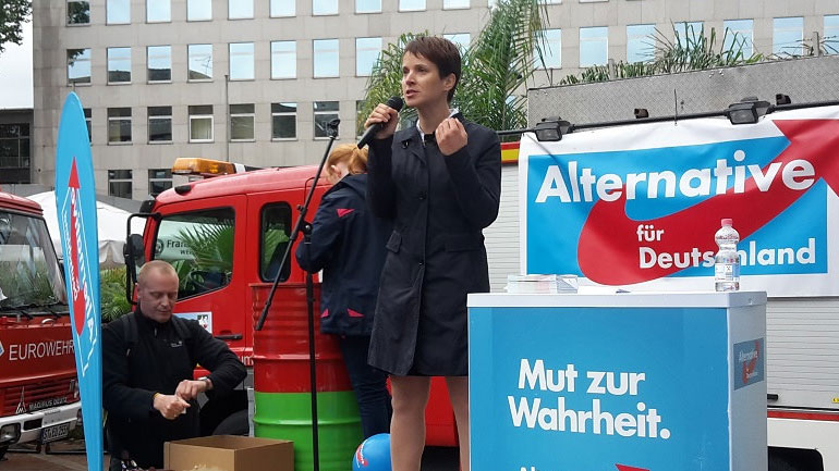 Γερμανία: Το AfD εξέλεξε το δίδυμο που θα είναι επικεφαλής της προεκλογικής τους εκστρατείας