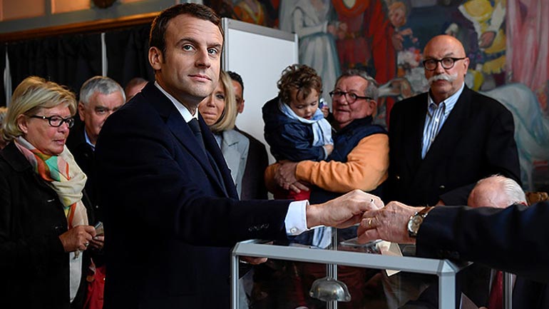 Οι επενδυτές χαιρετίζουν τα αποτελέσματα του πρώτου γύρου των γαλλικών προεδρικών εκλογών