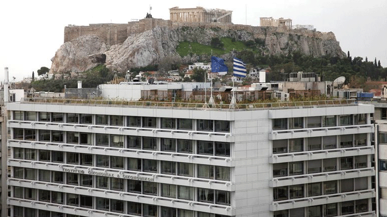 Υστέρηση εσόδων, συγκράτηση δαπανών και τελικά πλεόνασμα και το 2017