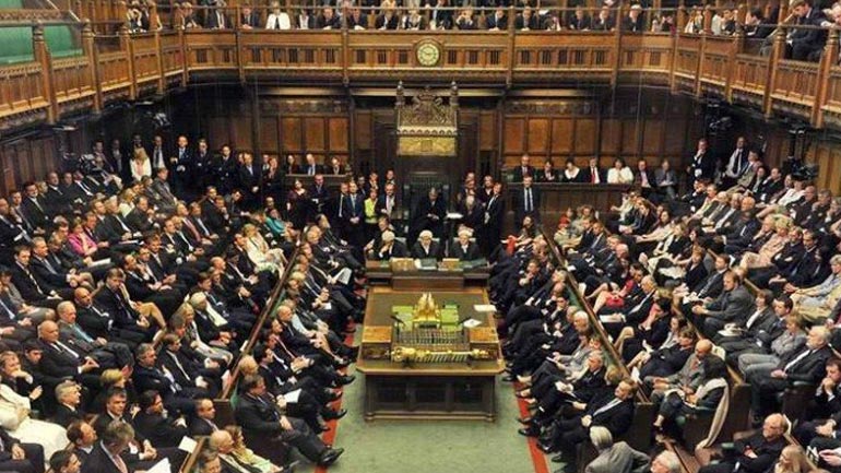 Βρετανία: Οι βουλευτές ζητούν τη δημιουργία Υπουργείου Μετανάστευσης
