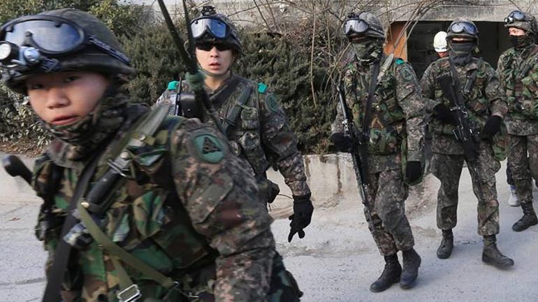 Νότια Κορέα: Αναφορές για τη διεξαγωγή ασκήσεων πυροβολικού μεγάλης κλίμακας