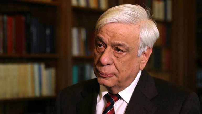 Βαλίτσες για Στρασβούργο ετοιμάζει ο Προκόπης Παυλόπουλος