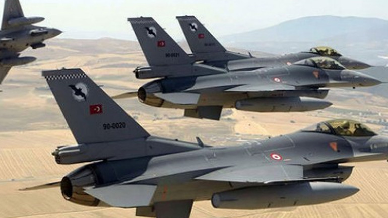 Τουρκία: Αεροπορικοί βομβαρδισμοί κατά στόχων του PKK