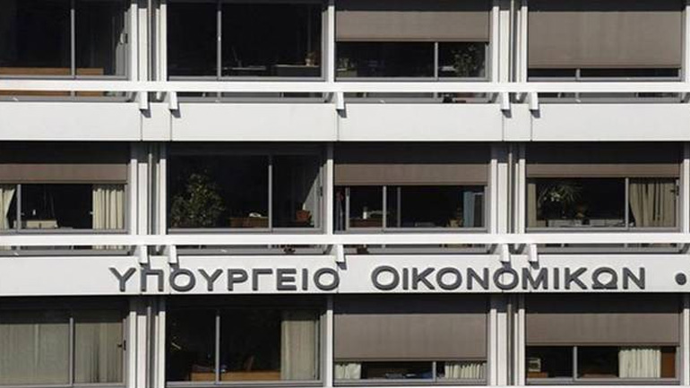 Σύσκεψη στο ΥΠΟΙΚ πριν το τετ-α-τετ με τους Θεσμούς