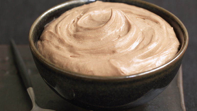 Γρήγορη μους σοκολάτας για μικρούς και μεγάλους