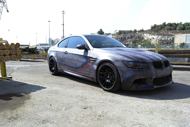 Βγάζει... μάτια