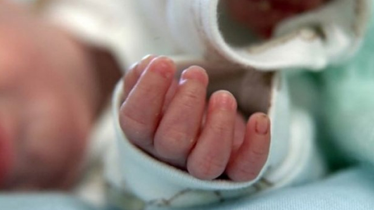 Συλλήψεις στη Λάρισα για αγοραπωλησία βρέφους