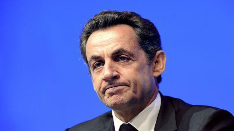 Σαρκοζί: Θα ψηφίσω Μακρόν αλλά δεν στηρίζω το πρόγραμμά του