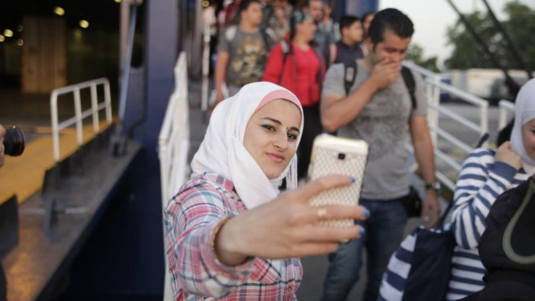 Δεκαπέντε πρόσφυγες έφτασαν στη Μύκονο και συνελήφθησαν