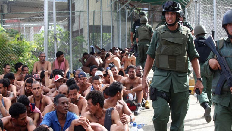 Βενεζουέλα: Το χάος μεταφέρεται και στις φυλακές – 12 νεκροί κρατούμενοι