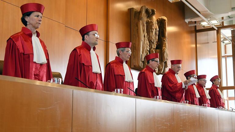 Απόφαση… σταθμός: Γερμανικό δικαστήριο απέρριψε τις περικοπές μισθού σε έλληνες δασκάλους της Νυρεμβέργης! Απόφαση… σταθμός: Γερμανικό δικαστήριο απέρριψε τις περικοπές μισθού σε έλληνες δασκάλους της Νυρεμβέργης!