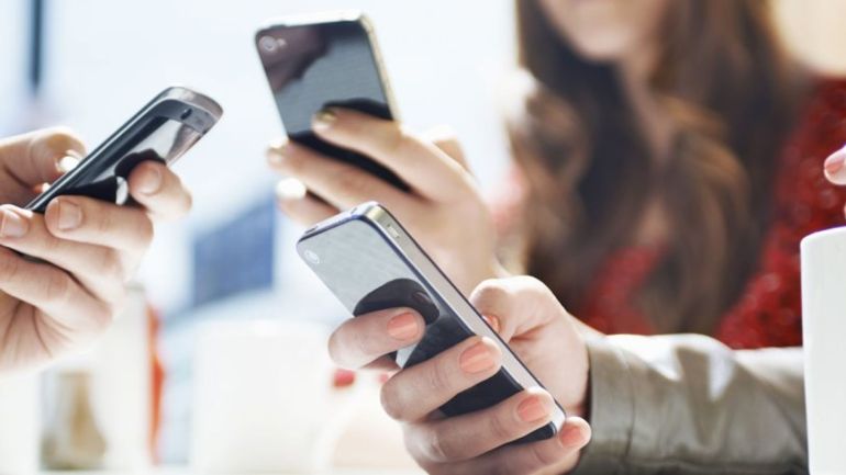 Από τα μέσα Ιουνίου δεν θα υπάρχουν χρεώσεις στα τέλη περιαγωγής για τις χώρες ΕΕ