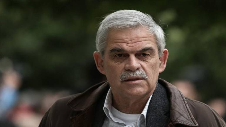 Ο Τόσκας ρίχνει τις ευθύνες  για το «αντιεξουσιαστικό ΚΕΠ» στο Δήμο Αθηναίων